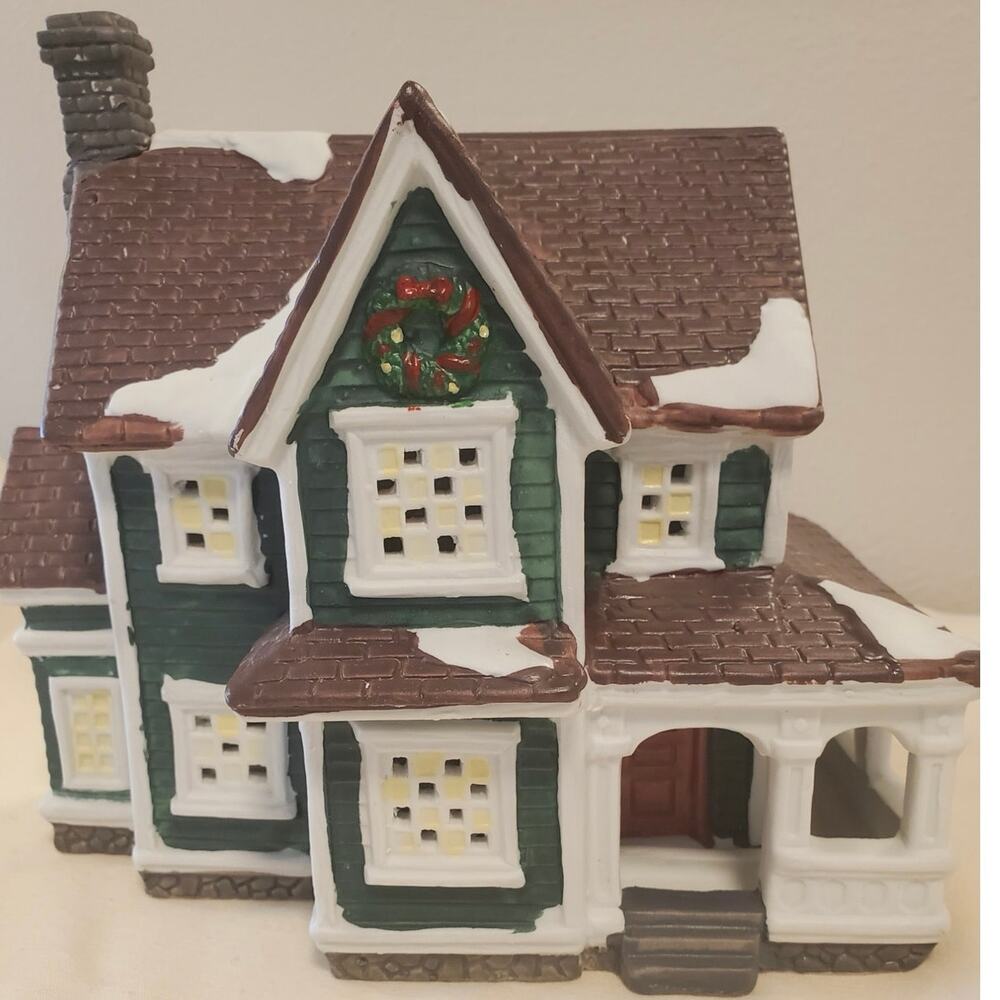 Dickens Collectibles Village Victorian Series Lighted House Wrap Porch Box 1995